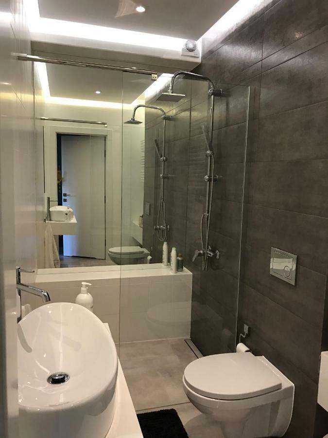 Apartament Jelitkowski Dwor กดัญสก์ ภายนอก รูปภาพ